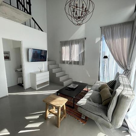 Increible Loft En Barrio Residencial Lägenhet Remedios de Escalada Exteriör bild